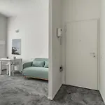 Giorgina\'S One Bedroom 20 Minuts Walking To Duomo